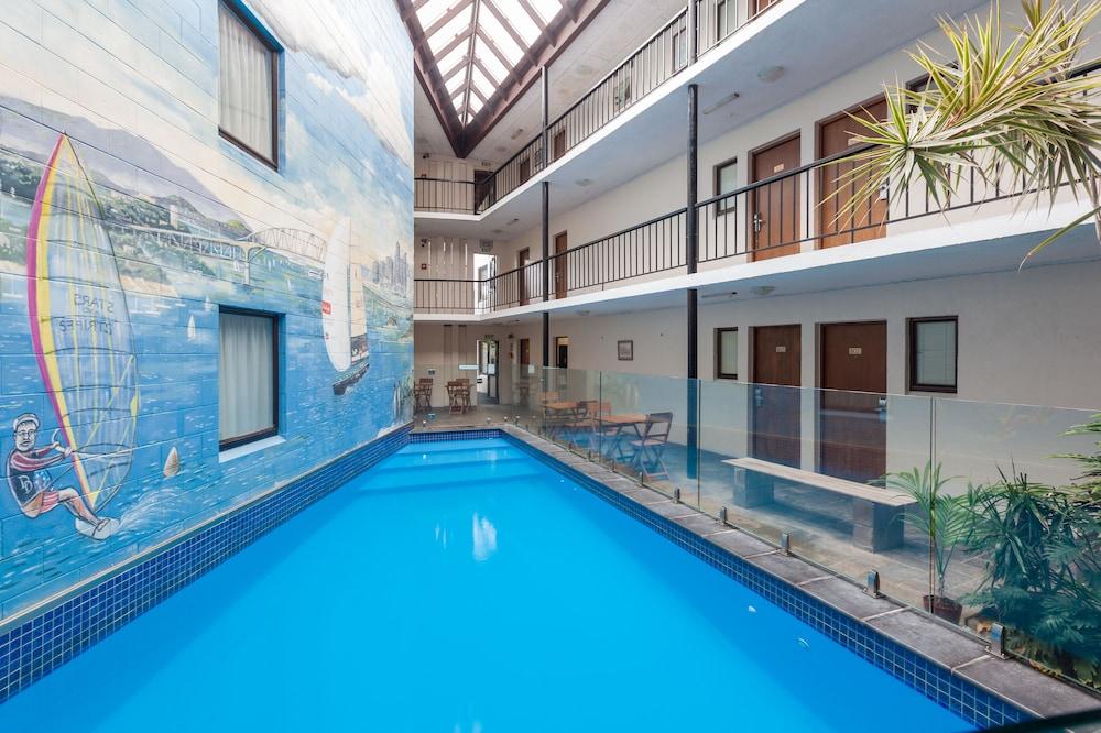 The Surrey Hotel - Indoor Pool