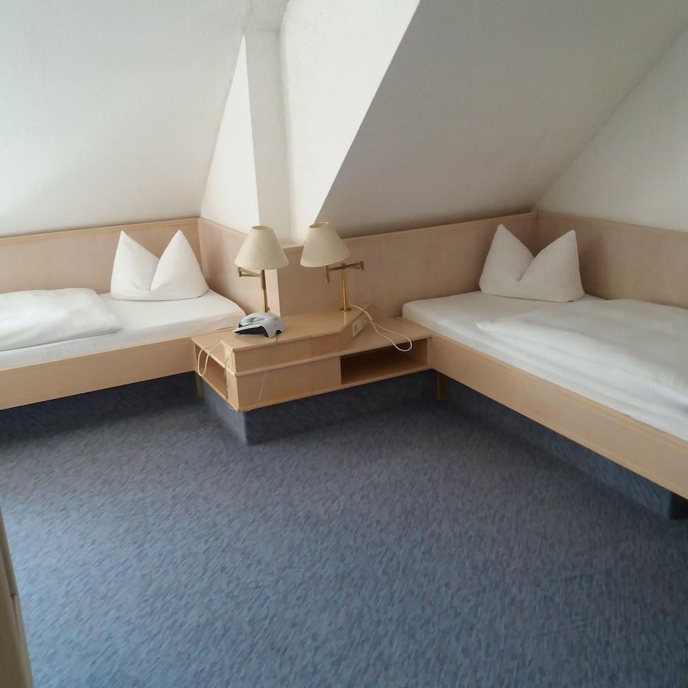 Hotel Aichtaler Hof - Room