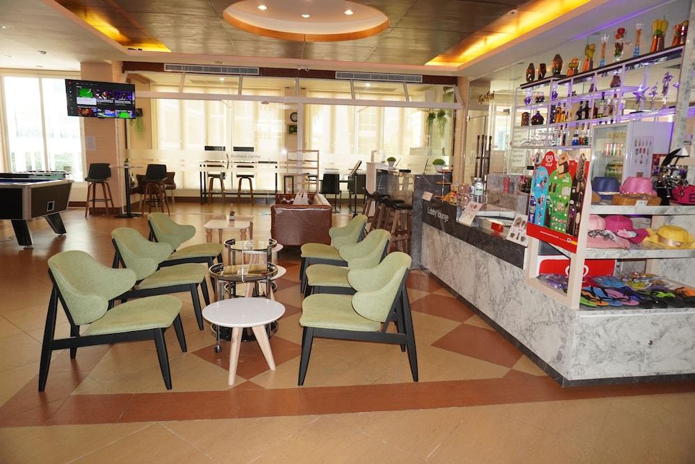 Saisawan Beach Resort - Lobby Lounge