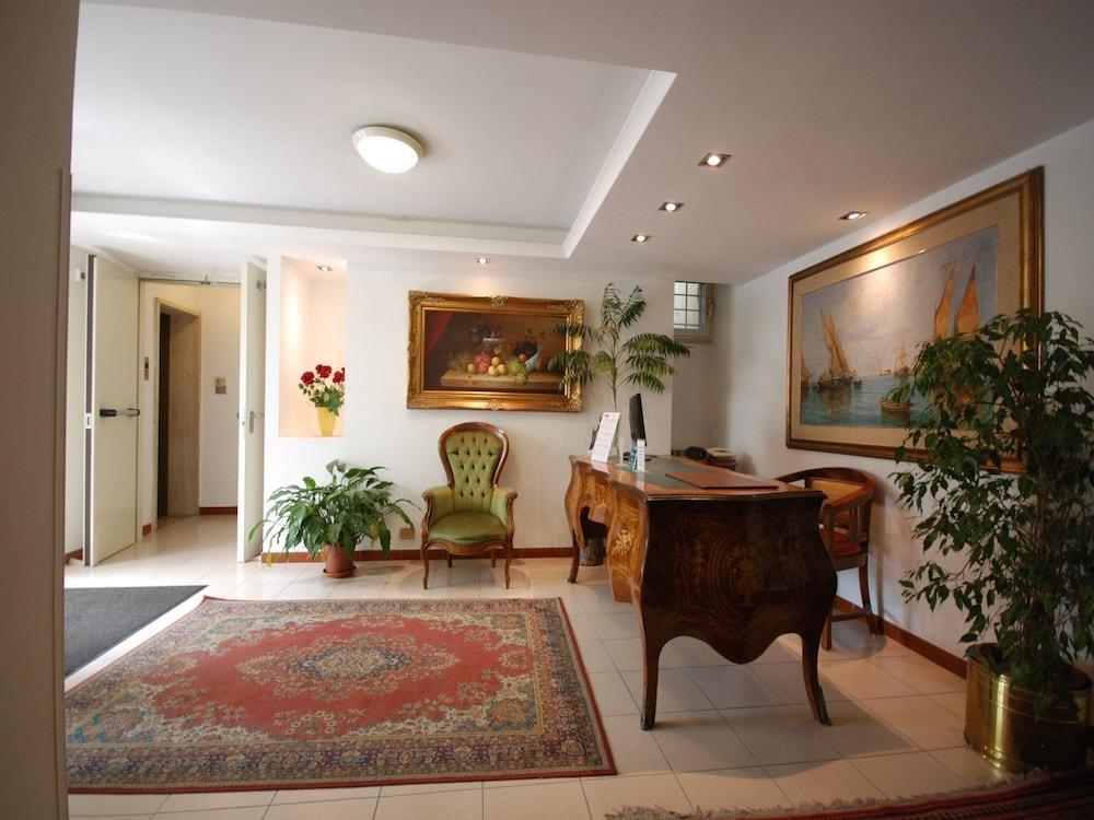 Hotel Residence Villa Tassoni - Interior