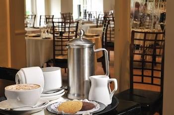 Yeovil Court Hotel - Breakfast Area