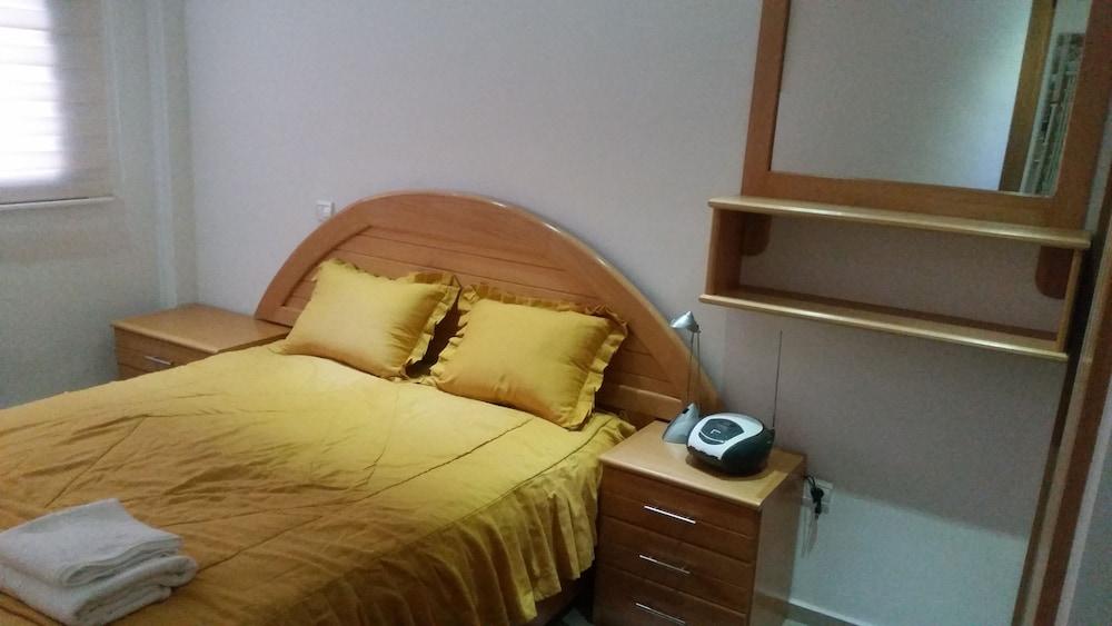 Golden Ashraf Apartment - Room