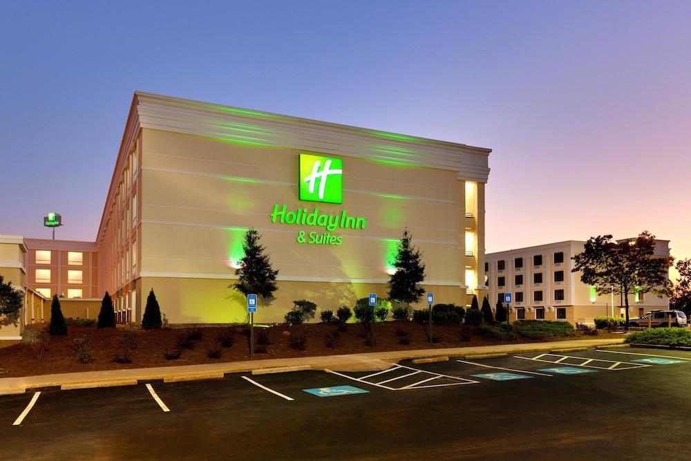 Holiday Inn Hotel & Suites Atlanta Airport-North, an IHG Hotel - Featured Image