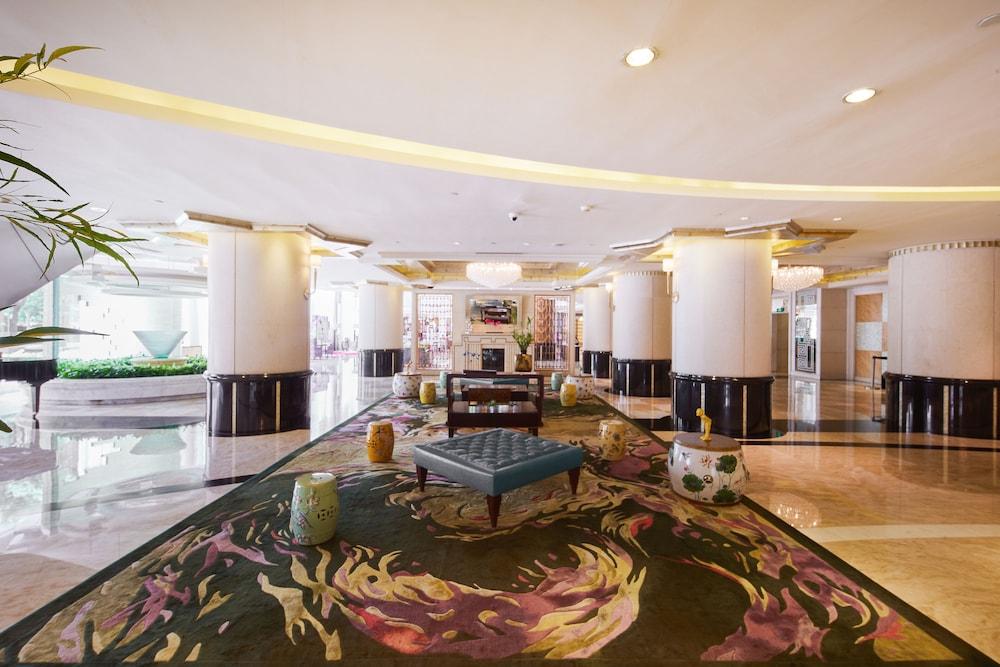 Renaissance Shanghai Pudong Hotel - Lobby Sitting Area
