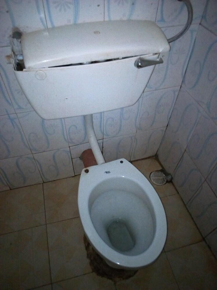 جوسكاكي هوتل - Bathroom