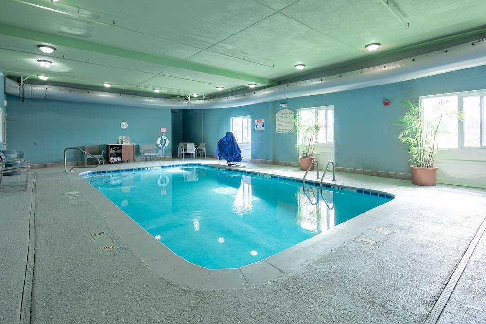 Holiday Inn Express & Suites Lenoir Cty, an IHG Hotel - Indoor Pool