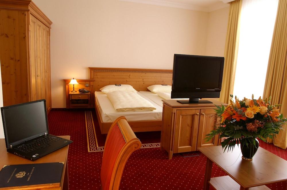 Hotel zum Erdinger Weissbräu - Room