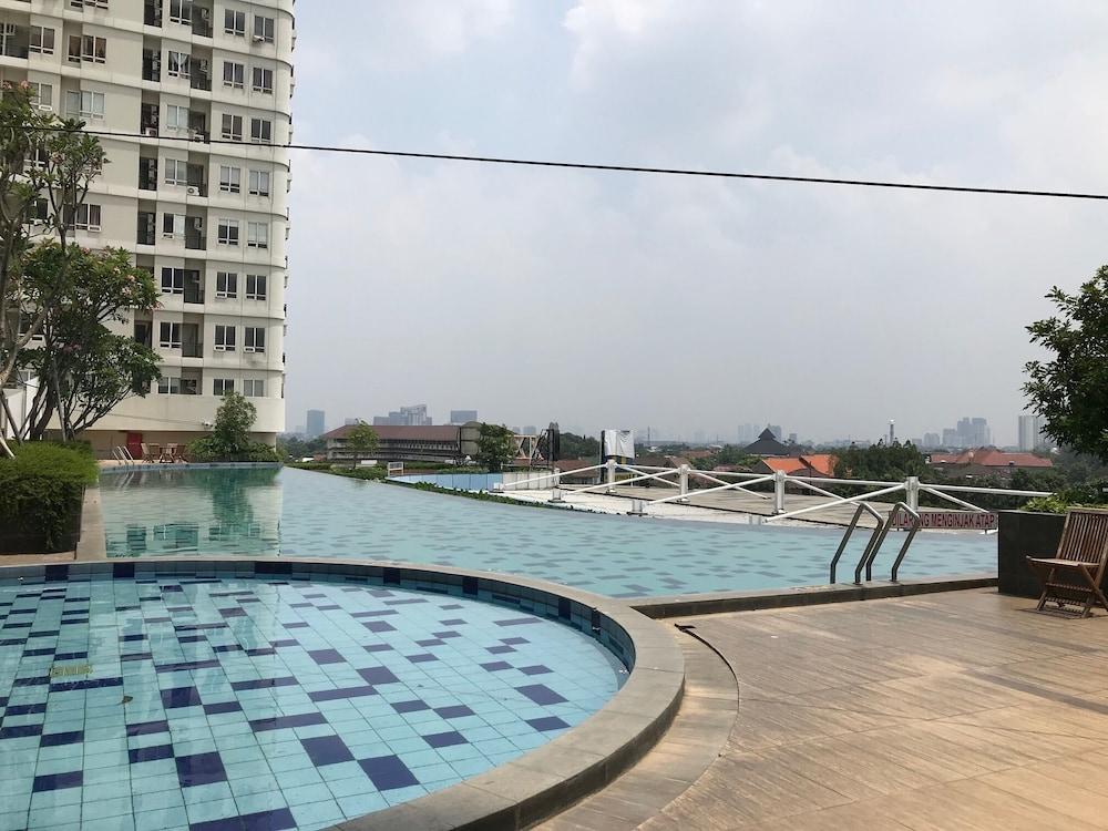 Well Appointed 1BR Apartment at Cinere Bellevue Suites - Outdoor Pool