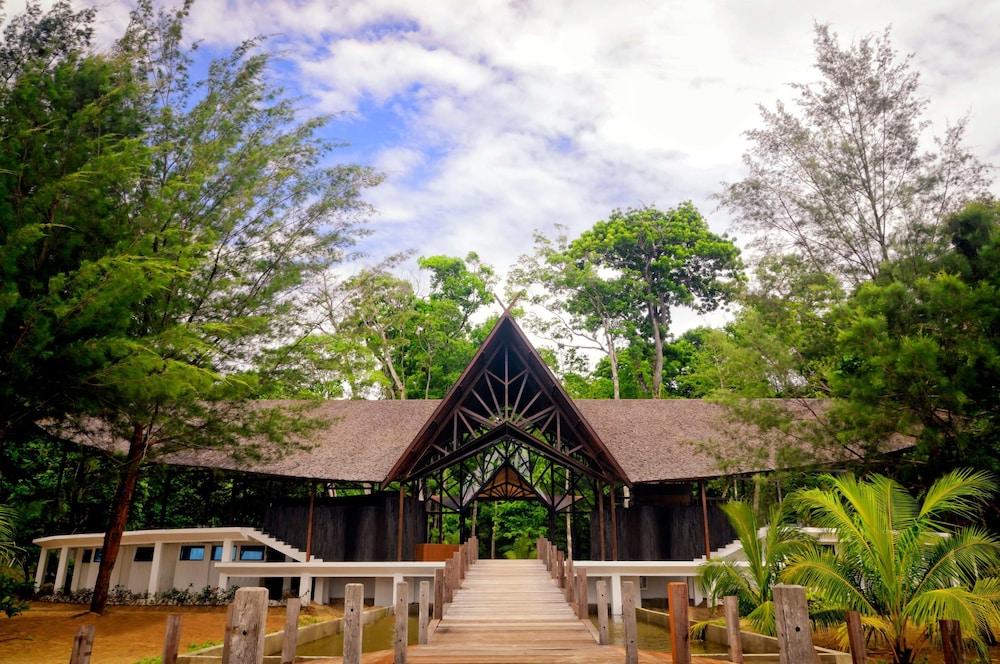 Borneo Eagle Resort - Exterior