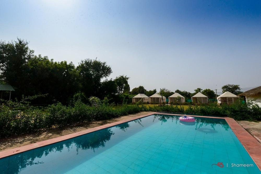 The Narayan Resort - Outdoor Pool