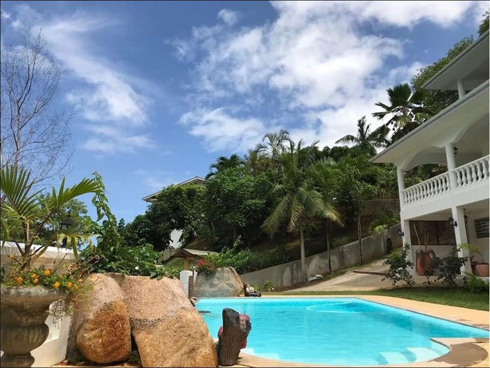 Villa Karibu - Outdoor Pool