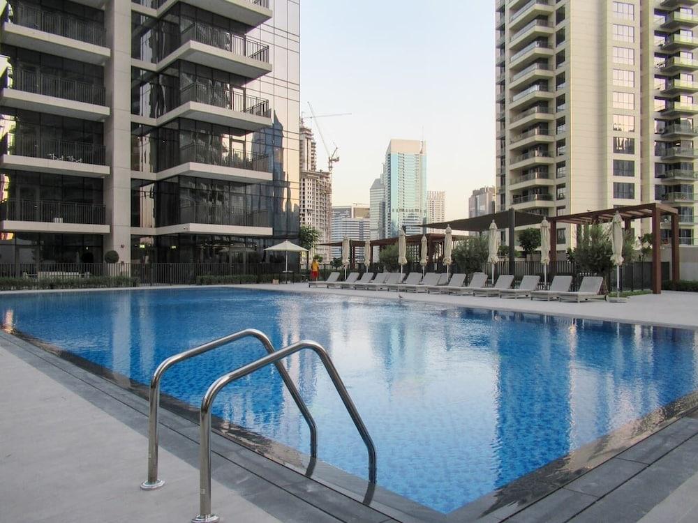 Stylish & Sophisticated 1BR in Downtown Dubai - Interior