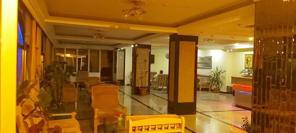 Sancak Hotel - Lobby Sitting Area