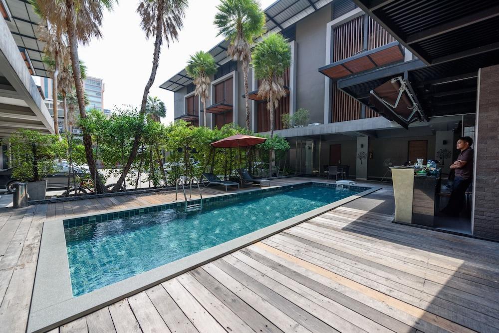 Siam Swana Hotel - Outdoor Pool