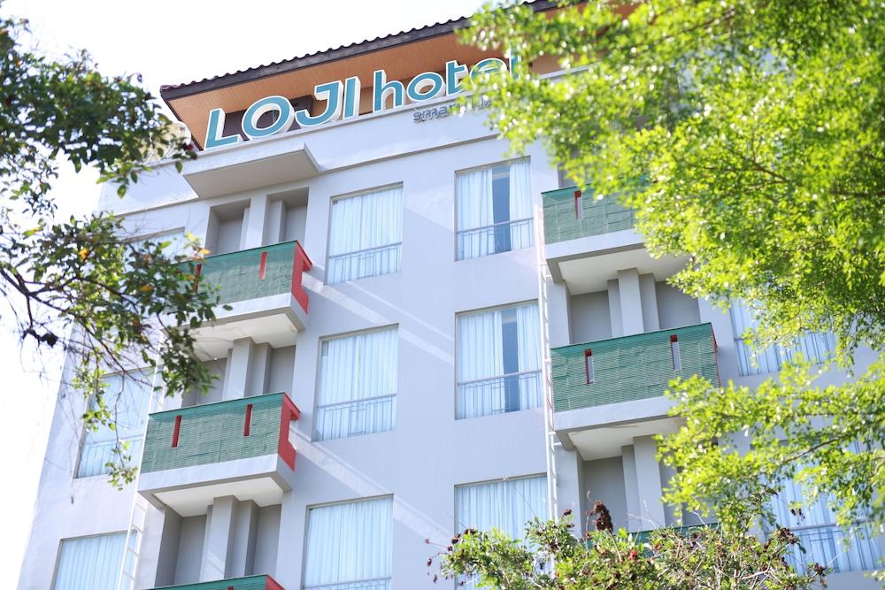 Loji Hotel Solo - Featured Image