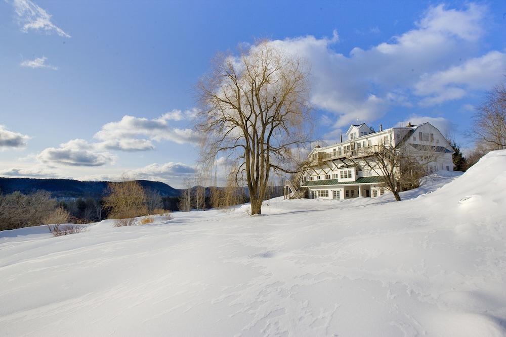 Windham Hill Inn - Property Grounds