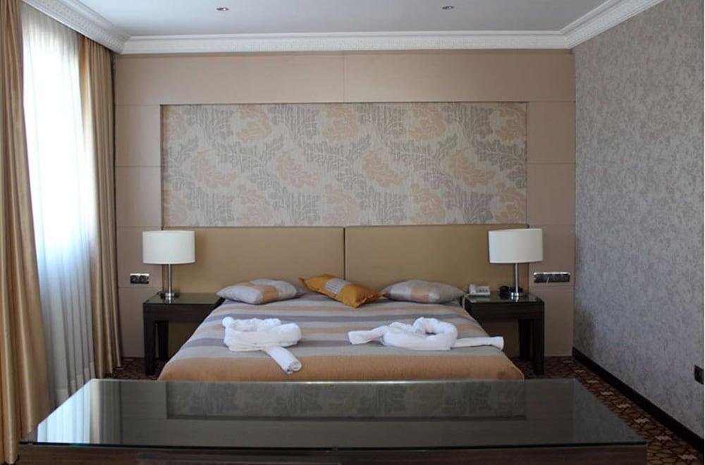 Prens Hotel - Room