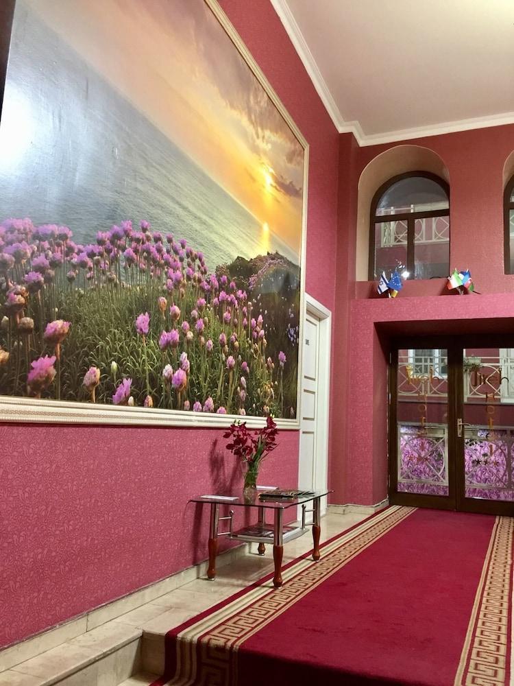 Jireh Baku Hotel - Interior Entrance