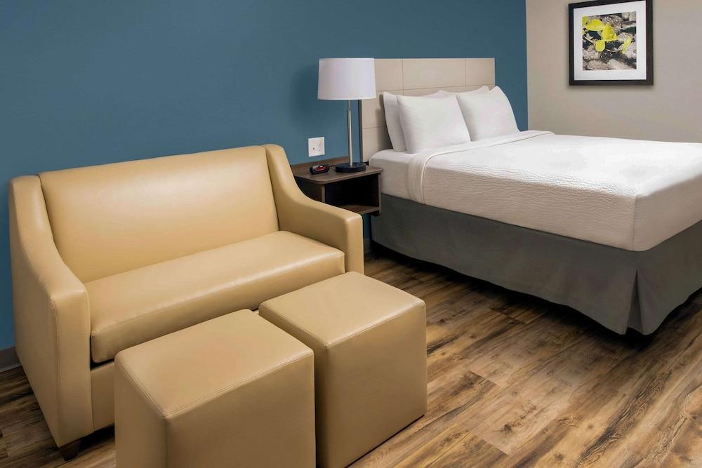 WoodSpring Suites Cherry Hill - Room