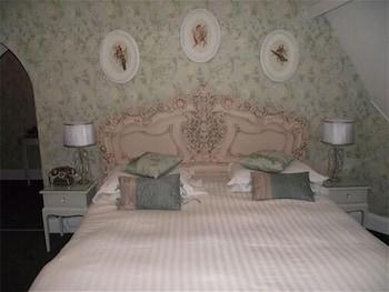 Maenan Abbey Hotel - Room