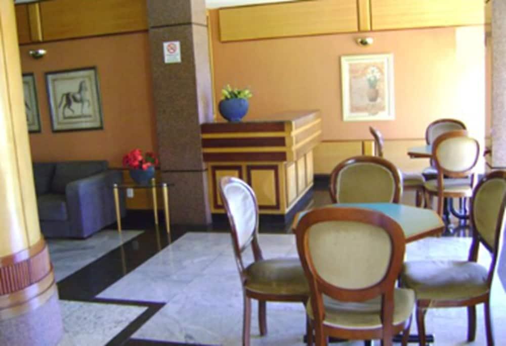 Monumental Bittar Hotel - Lobby Lounge