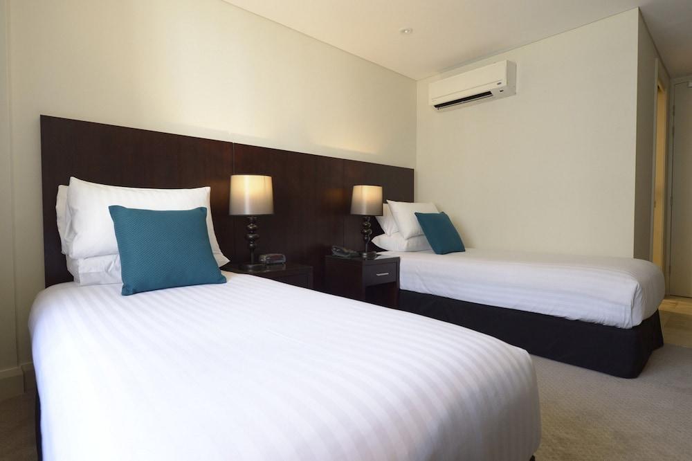 Canberra Rex Hotel & Serviced Apartments - Room