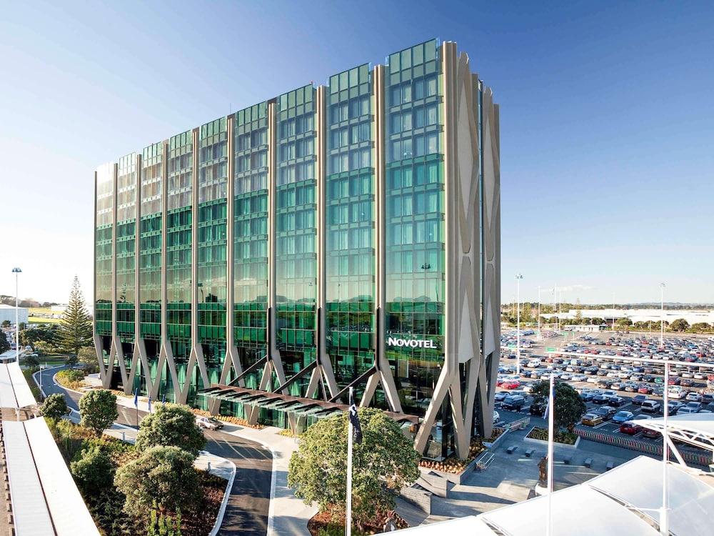 Novotel Auckland Airport - Featured Image