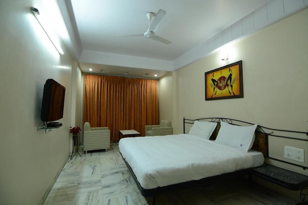 Hotel Vrandavan - Room