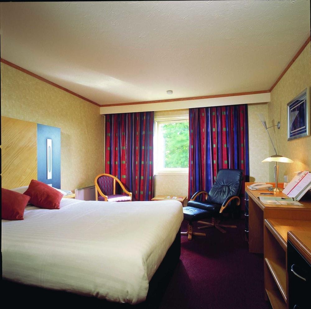 Chichester Park Hotel - Room