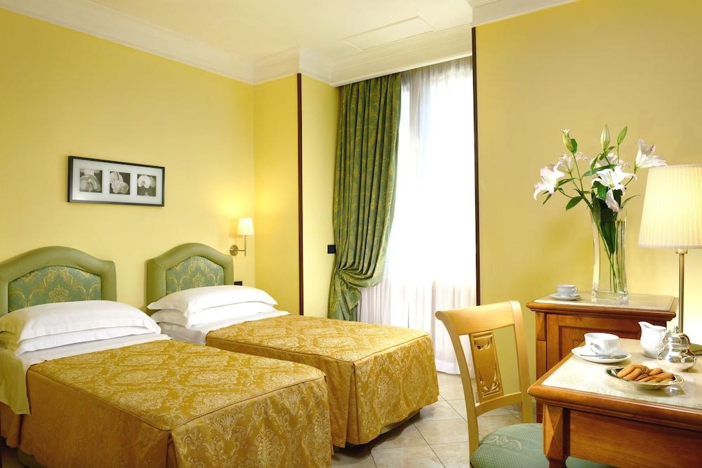 Hotel Tuscolana - Room