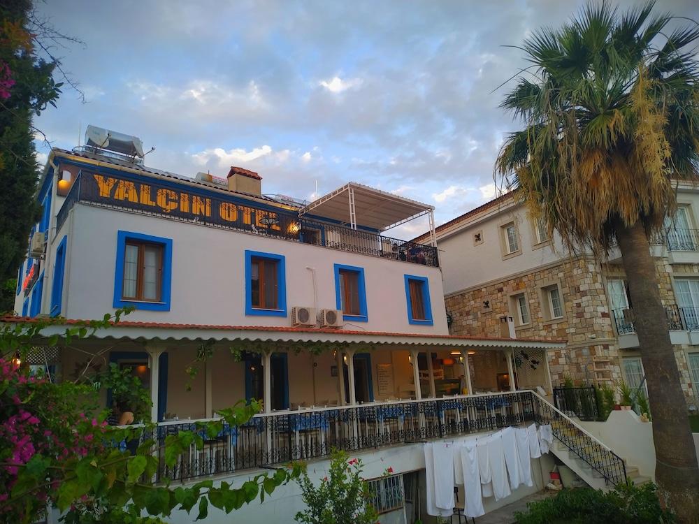 Yalcin Hotel - Featured Image