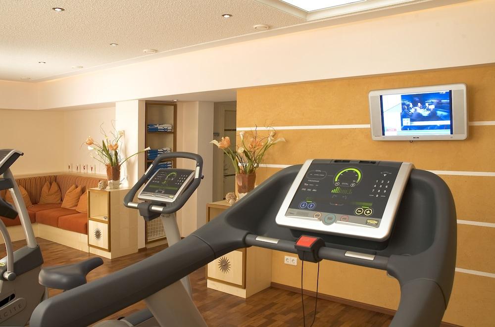 Hotel Alpina - Fitness Facility