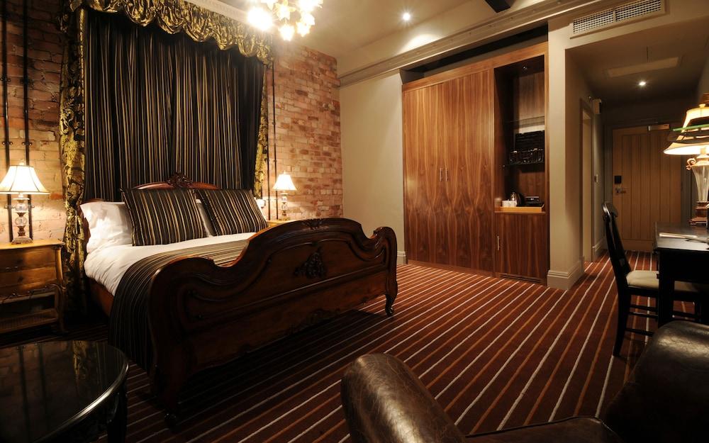 Velvet Hotel - Room