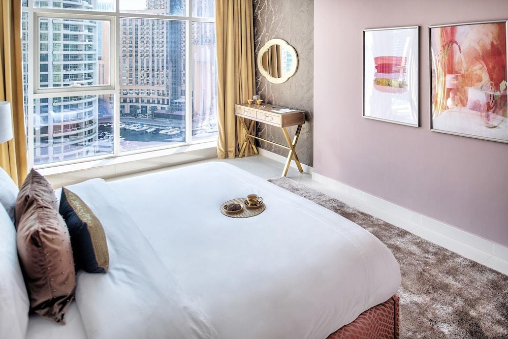 Luxury Staycation - Continental Tower - Room