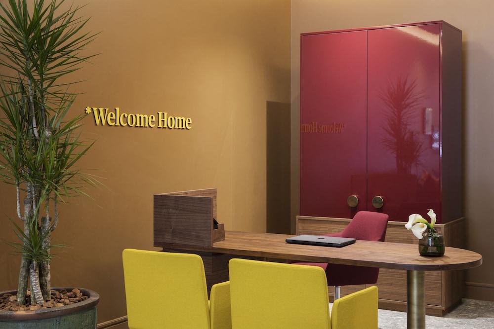 Home Suite Hotels Rosebank - Reception