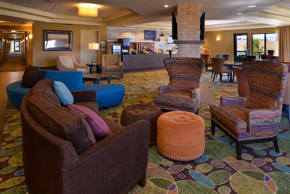 Holiday Inn Express & Suites Pocatello, an IHG Hotel - Lobby Lounge