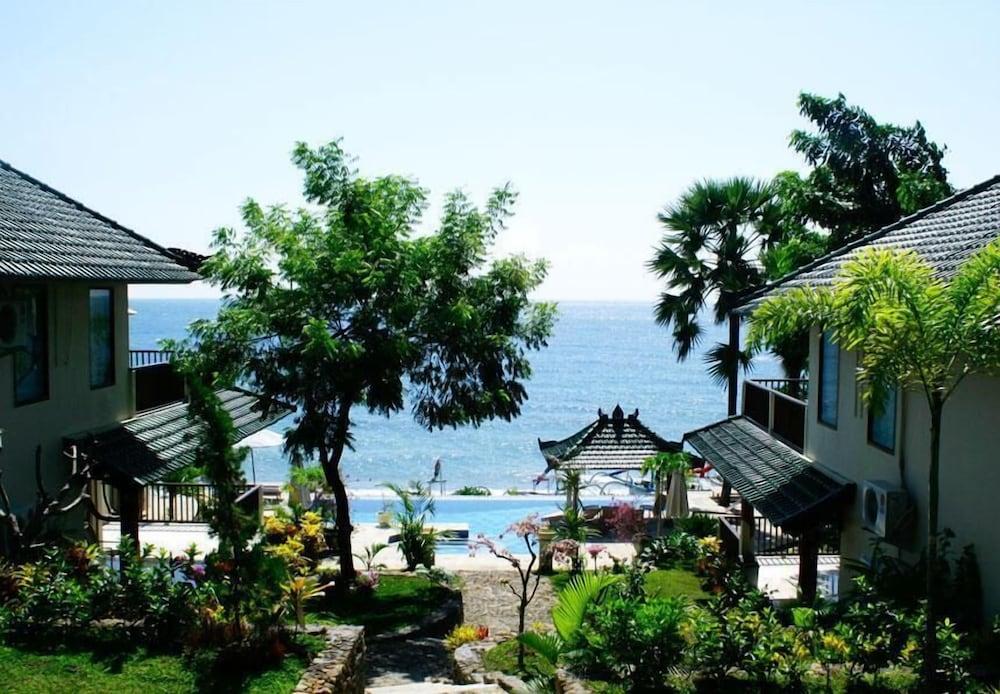 Puri Wirata Dive Resort and Spa - Property Grounds