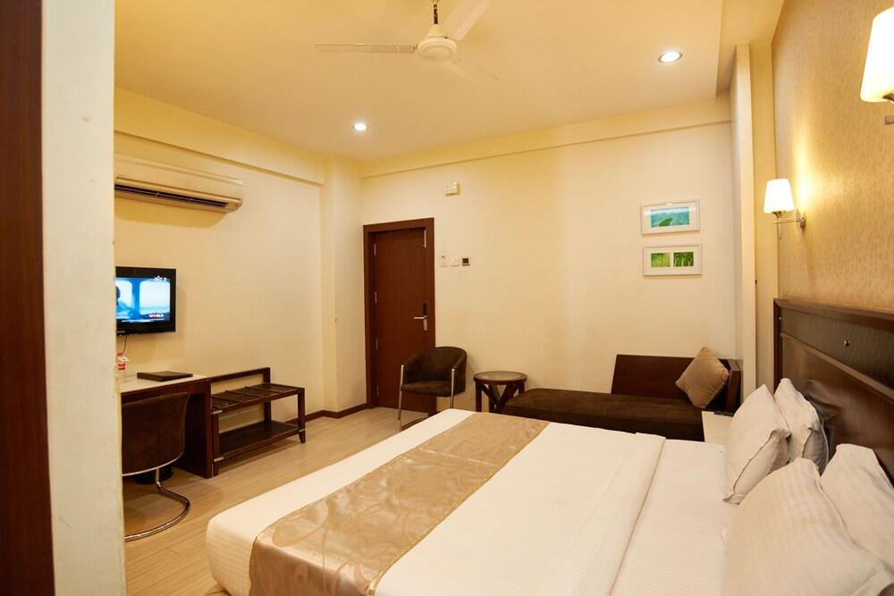 Hotel Sai Mahal - Room
