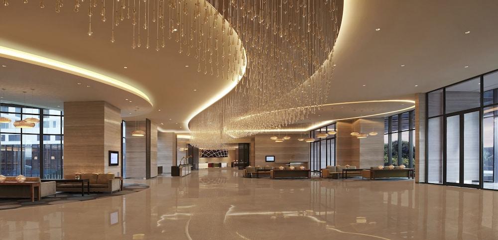 Pullman New Delhi Aerocity Hotel - Lobby