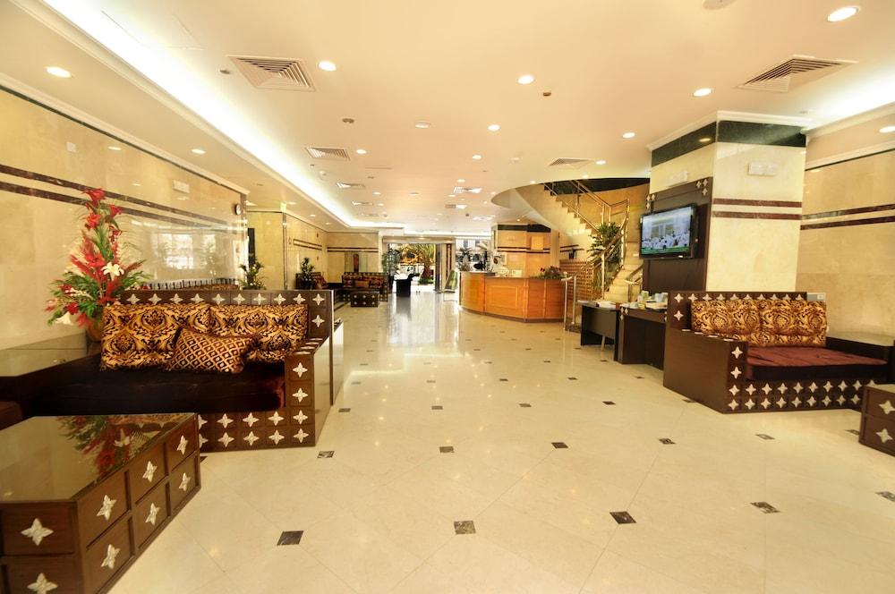 Wefada al zahra hotel - Lobby Sitting Area