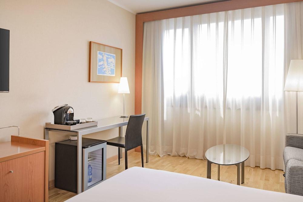 AC Hotel Genova by Marriott - Room