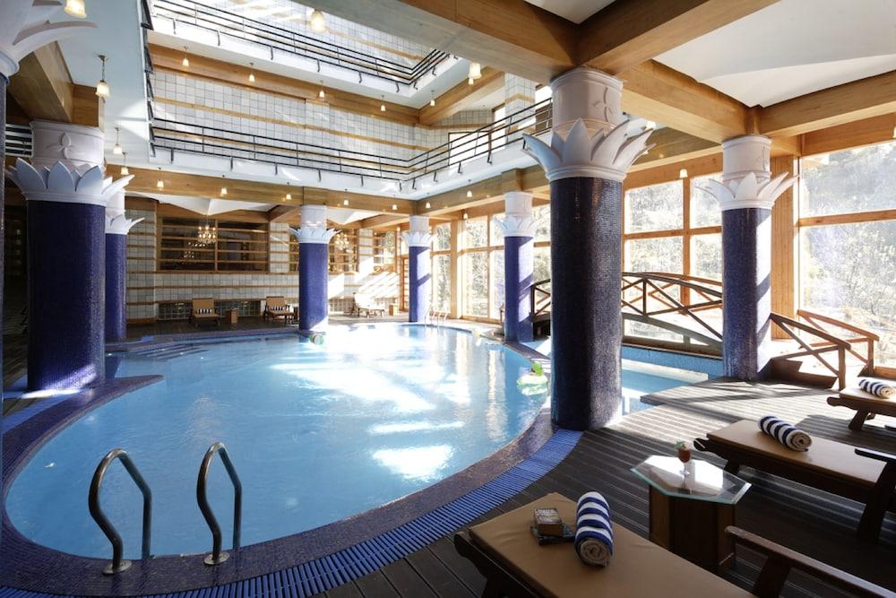 Manuallaya The Resort Spa in the Himalayas - Indoor Pool