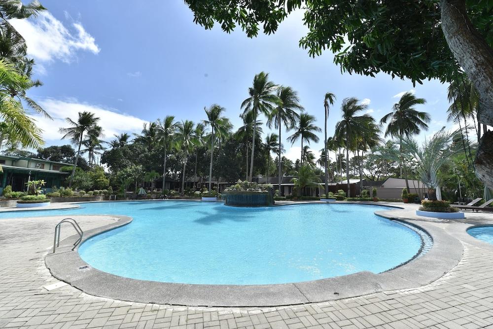 Batangas Country Club - Pool