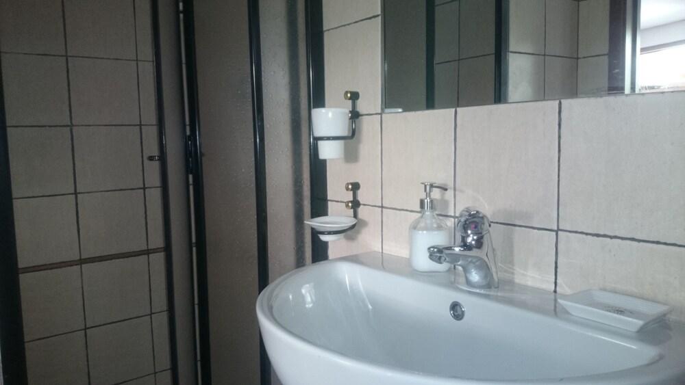 رومانتيك كانتري هوم - باركو دي فيو - Bathroom