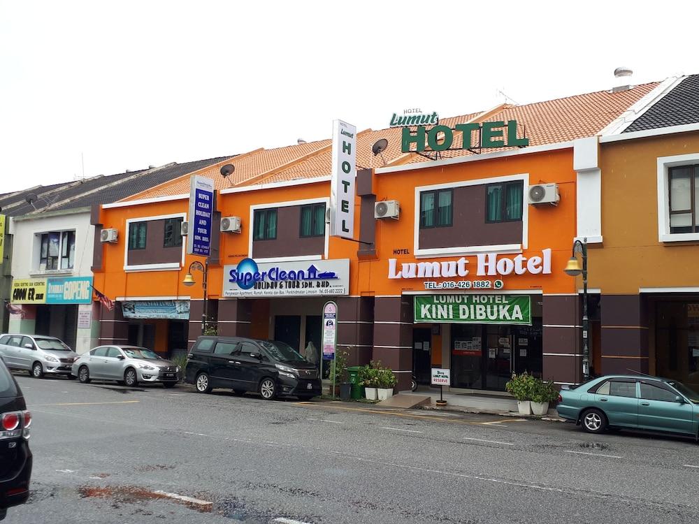 Lumut Hotel - Featured Image
