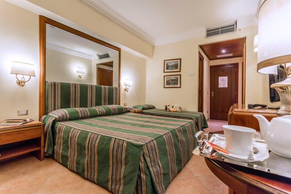 Raeli Hotel Lazio - Featured Image