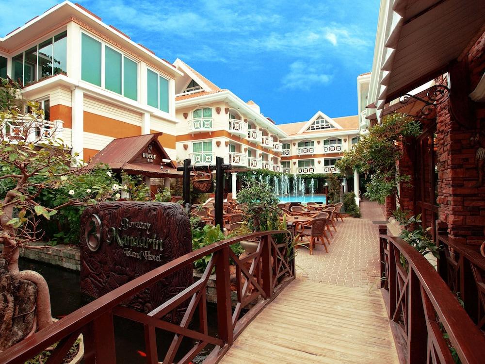 Boracay Mandarin Island Hotel - Property Grounds
