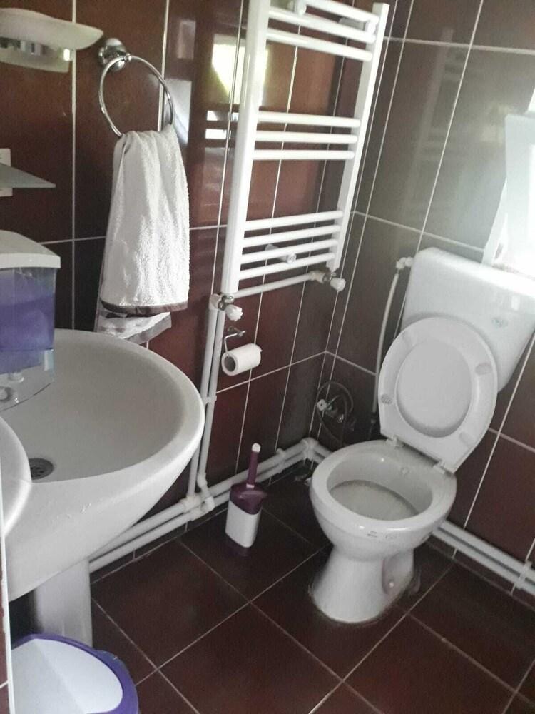 Gursu Otel Kebap Lokantasi - Bathroom