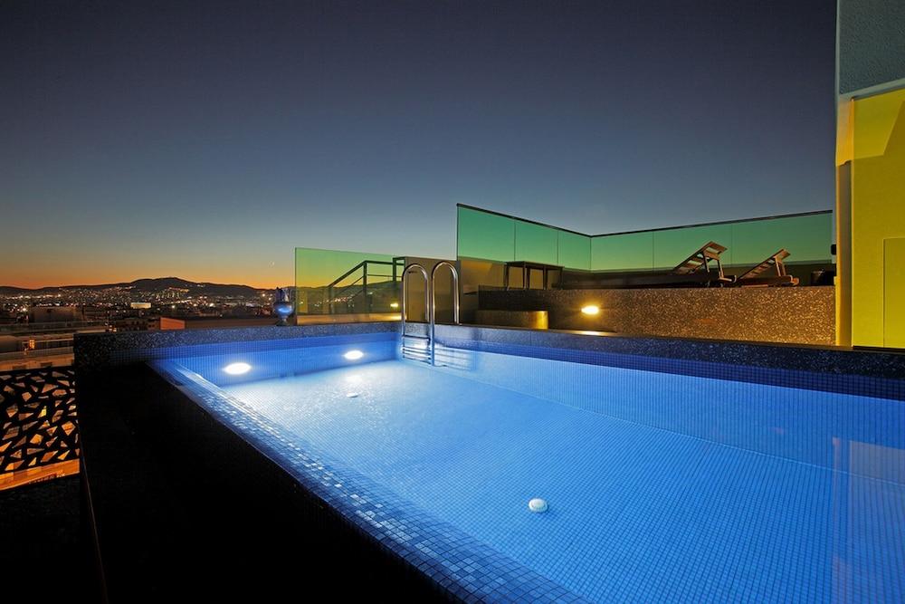 Athens Mosaico Suites & Apartments - Rooftop Pool