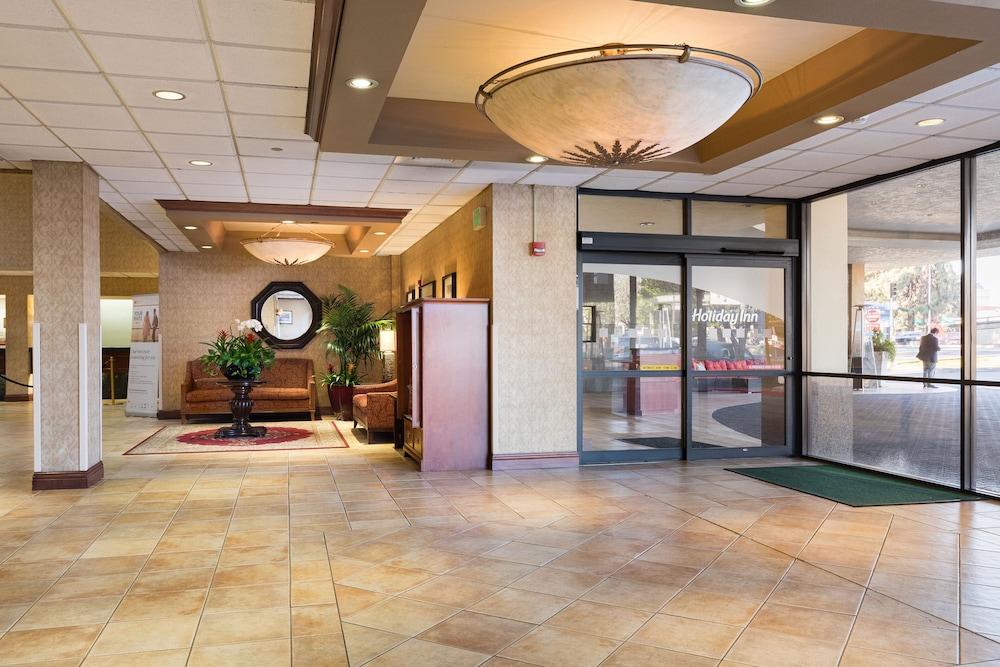 Holiday Inn Sacramento Downtown-Arena, an IHG Hotel - Interior Entrance